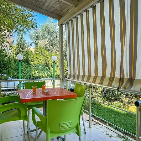Garden 1177 Appartement Golem (Tirana)